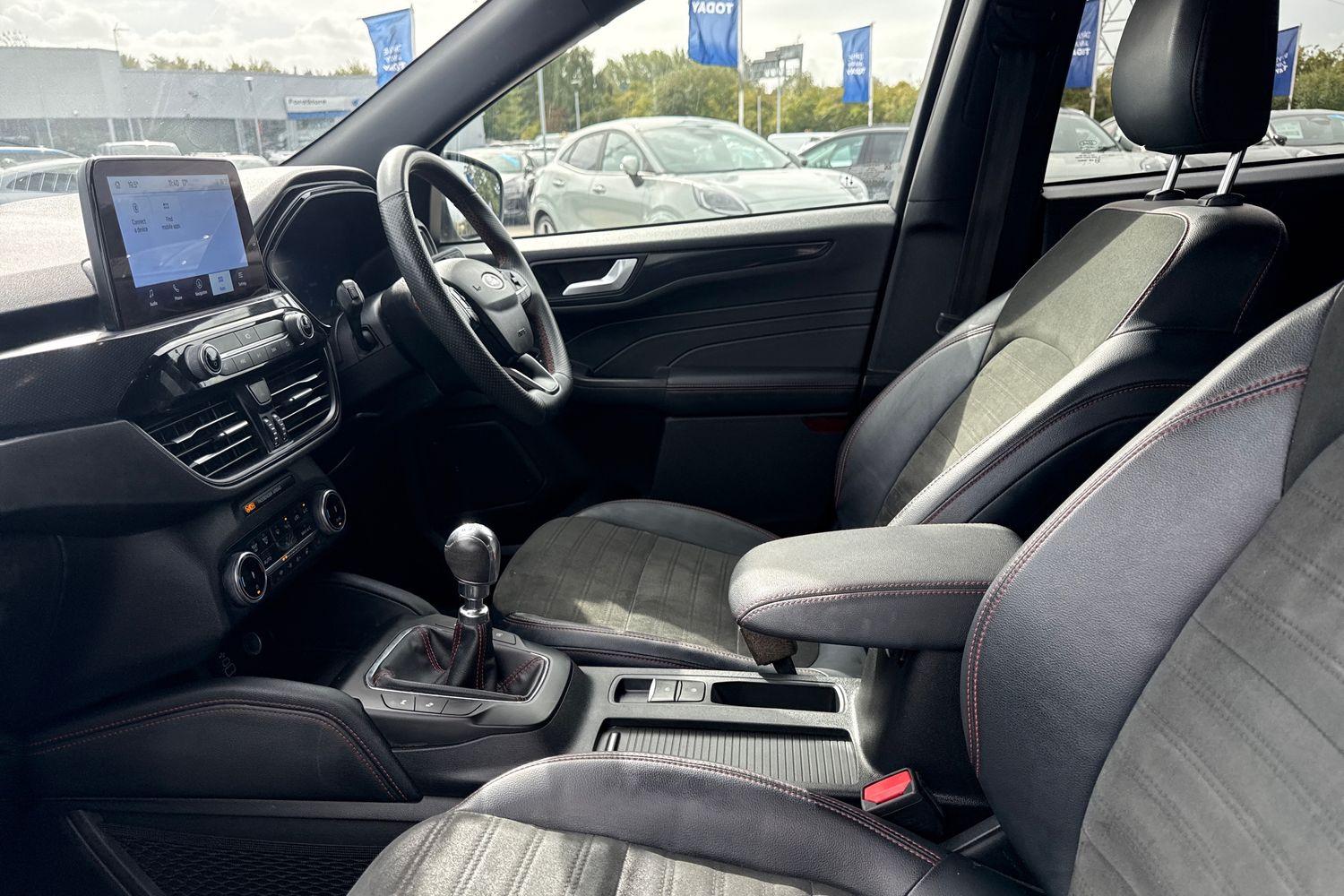 Ford KUGA Photo 18