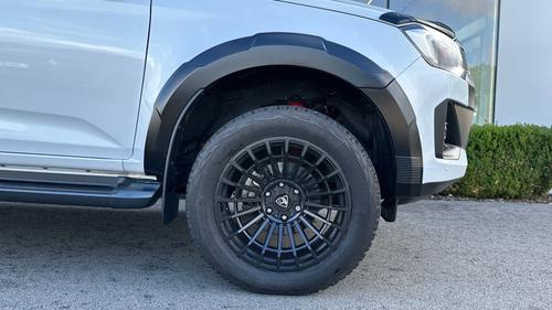Isuzu D-MAX Photo autoimg-db699ce1190f931f6b5127c0a356b4a7f8dba33d.jpg