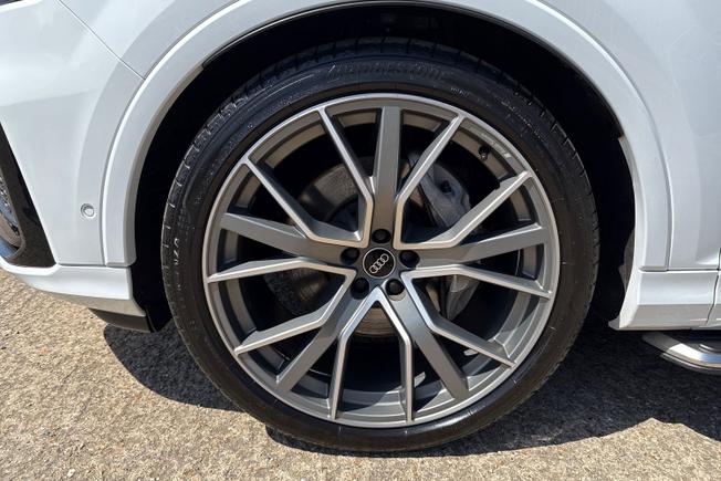 AUDI Q7 Photo 58