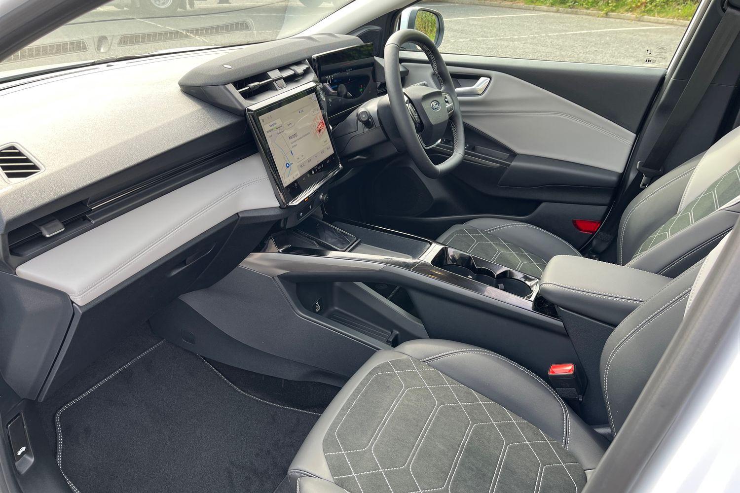 Ford Puma Gen-E Photo 17