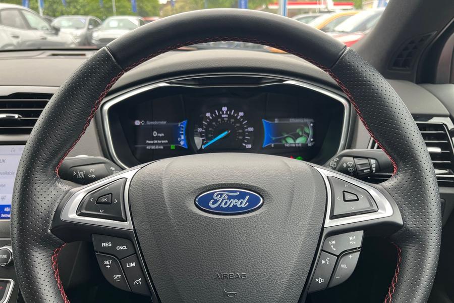 Ford MONDEO Photo autoimg-db6c1cc6105f29c6a1bf097bece3a9dee068eaef.jpg
