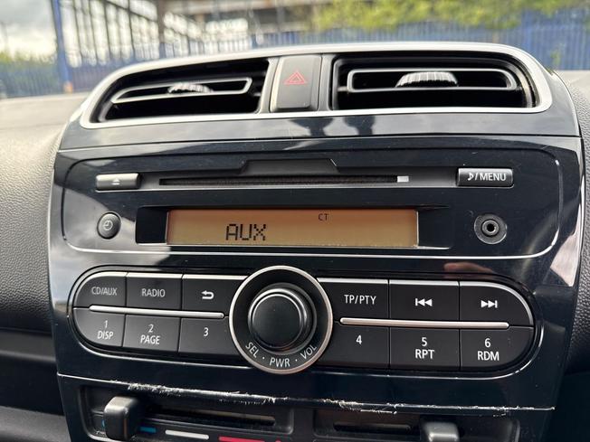 MITSUBISHI Mirage Photo 33