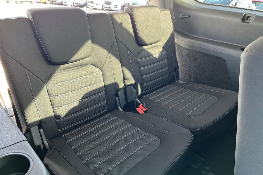 Ford GALAXY Photo autoimg-db6f97b7236c9a788b7f78e5e4d5ec69a1eb49d4.jpg