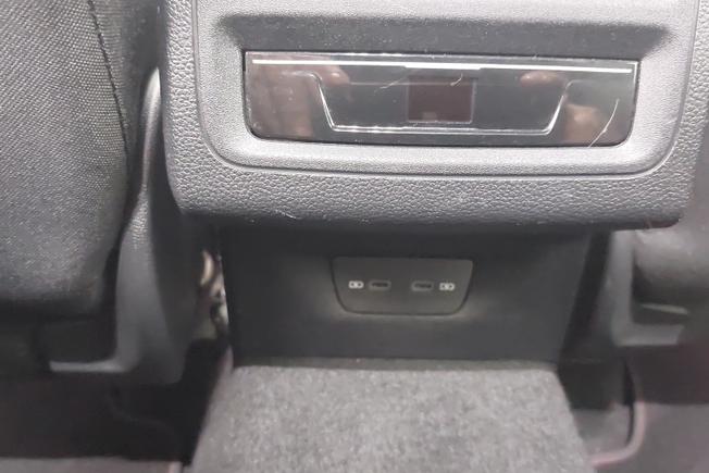 VOLKSWAGEN Golf Photo 32
