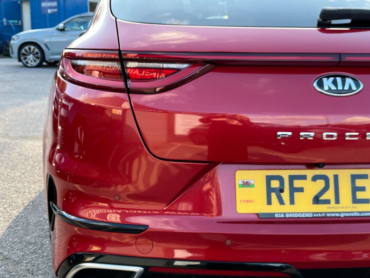 Kia ProCeed Photo 18