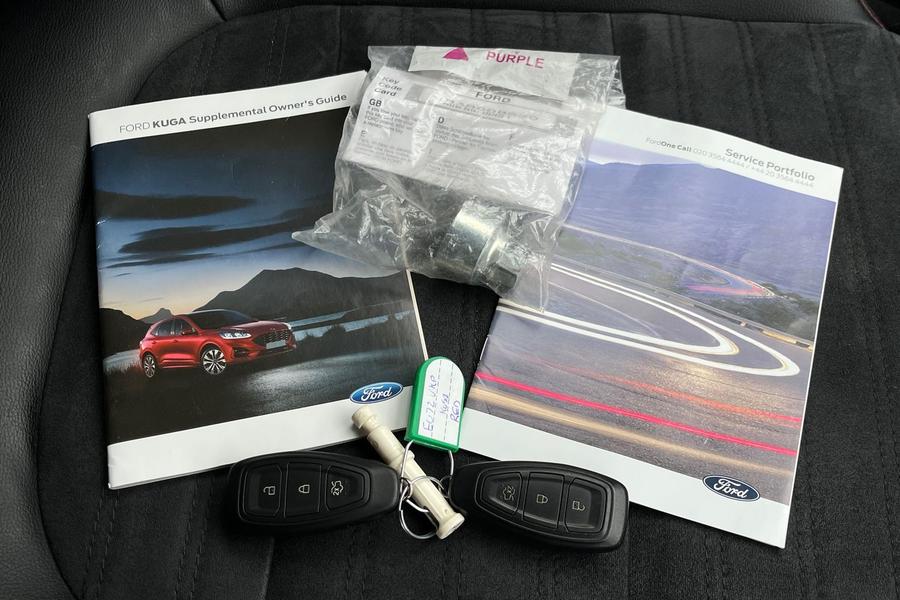 Ford Kuga Photo autoimg-db75a5e2c61082277114c968624d304b57f7b405.jpg