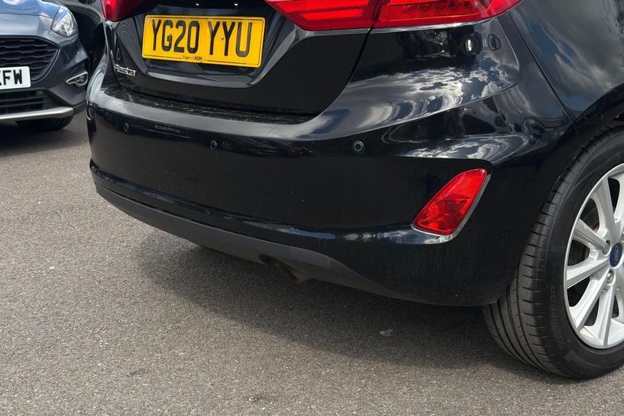 Ford FIESTA Photo autoimg-db7969b599d3d6462f0b9f30512ad164a8c72a4d.jpg