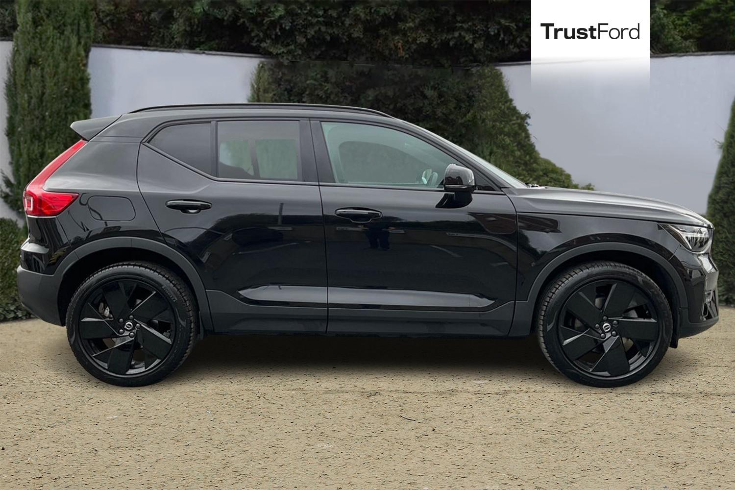 Volvo XC40 Photo 2