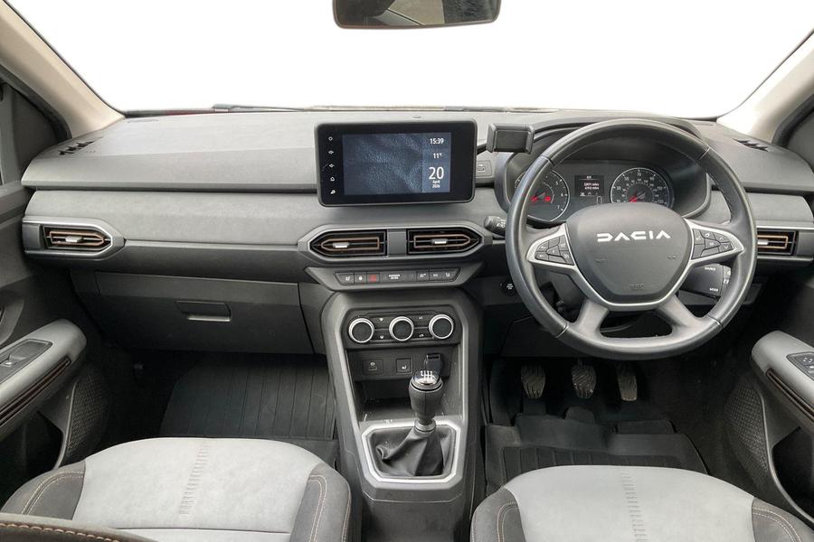 Dacia JOGGER Photo autoimg-db7e53eb3683a075f6fa73bbf9fcd766c384b538.jpg