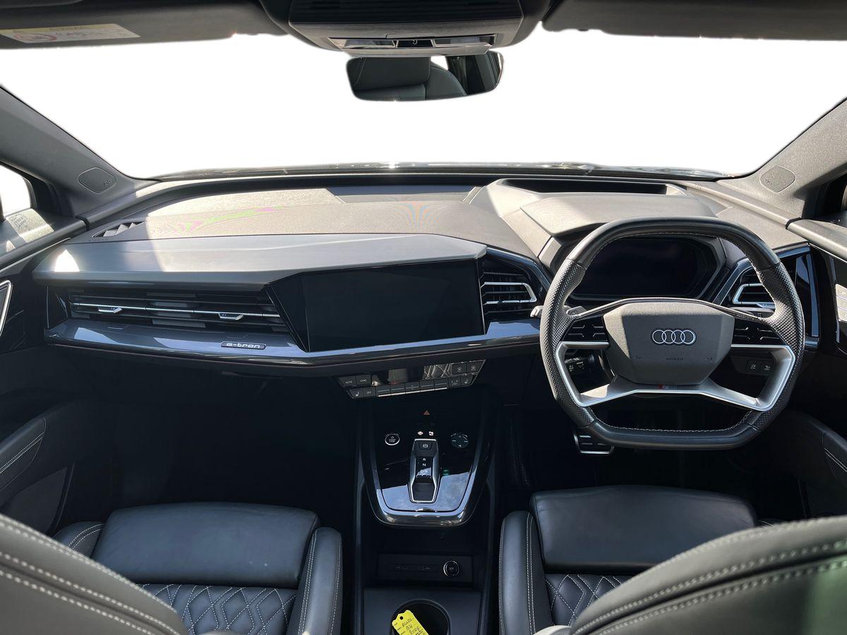 Audi Q4 e-tron Photo 9