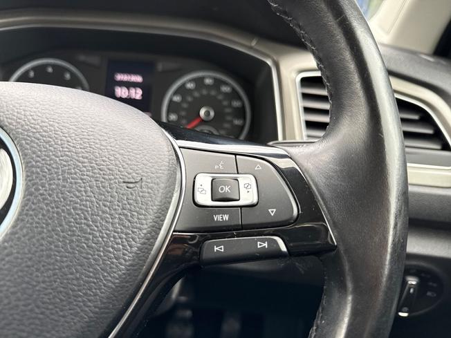 VOLKSWAGEN T-Roc Photo 17
