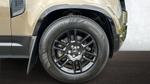 Land Rover Defender Photo 7