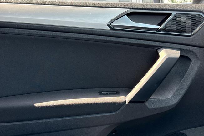 VOLKSWAGEN Tiguan Photo 38