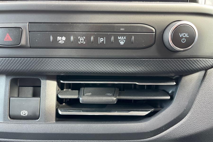 Ford TRANSIT CUSTOM Photo autoimg-db93e17f7a62c58fc6236fe362a1ad569a8041bd.jpg