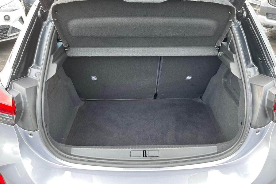 Vauxhall CORSA Photo autoimg-db954e99ed4d319dd826f46bfd537e89e2d482b9.jpg