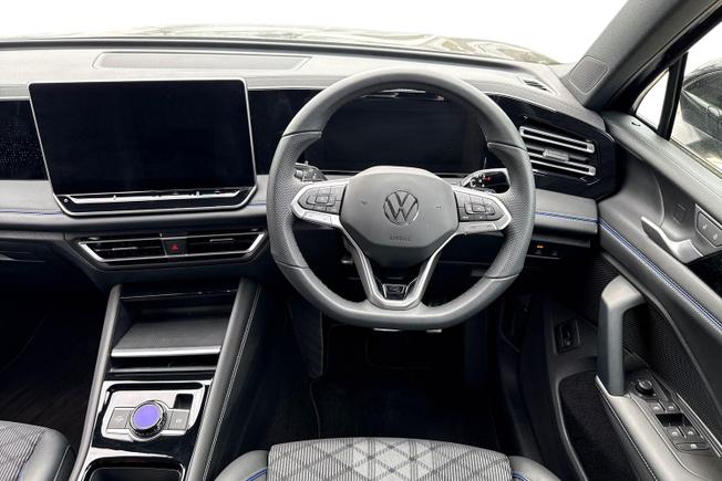 VOLKSWAGEN Tiguan Photo 11