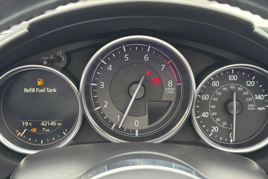 Mazda MX-5 Photo autoimg-db97b790f0bc66cde1fc2557bf7bb8794d1fcfbc.jpg