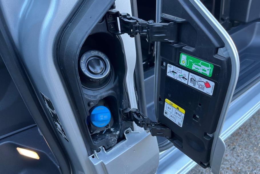Used FORD TRANSIT CUSTOM HT25EZX 40