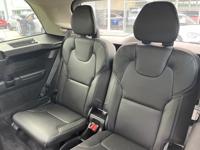 VOLVO XC90 Photo 40