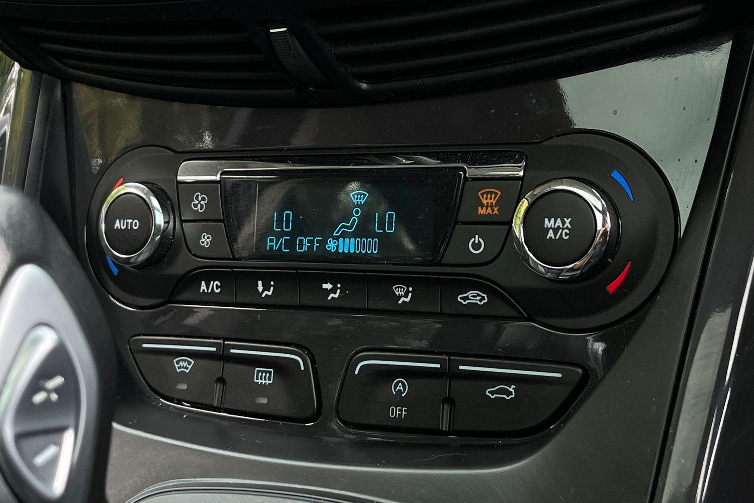 Ford Kuga Photo 32