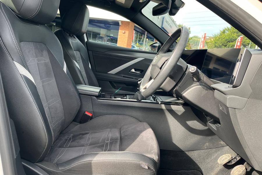 Vauxhall ASTRA Photo autoimg-dba29d6e574dc91bbc7f1340155fa5ca4a09c641.jpg