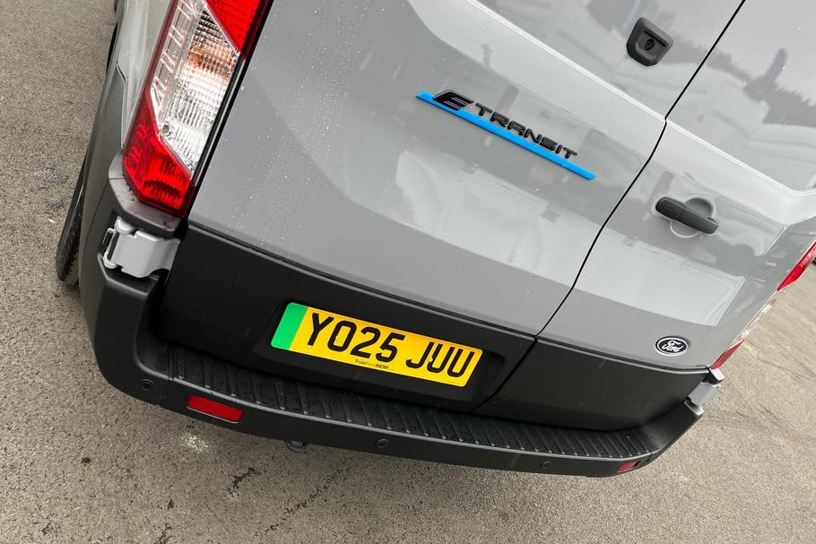 Used Ford E-TRANSIT 39