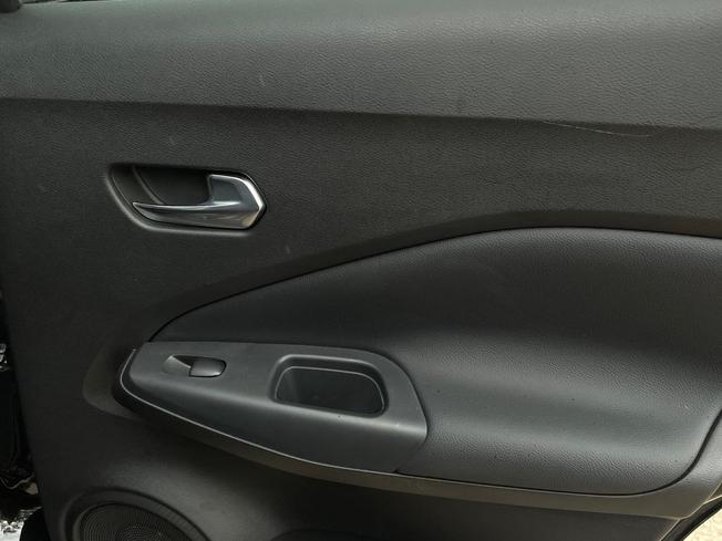 NISSAN JUKE Photo 32