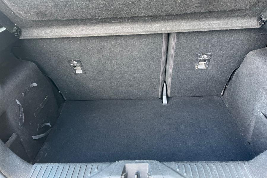 Ford FIESTA Photo autoimg-dba734768cc1f01df8fc5a4d290f0fac10393a6b.jpg