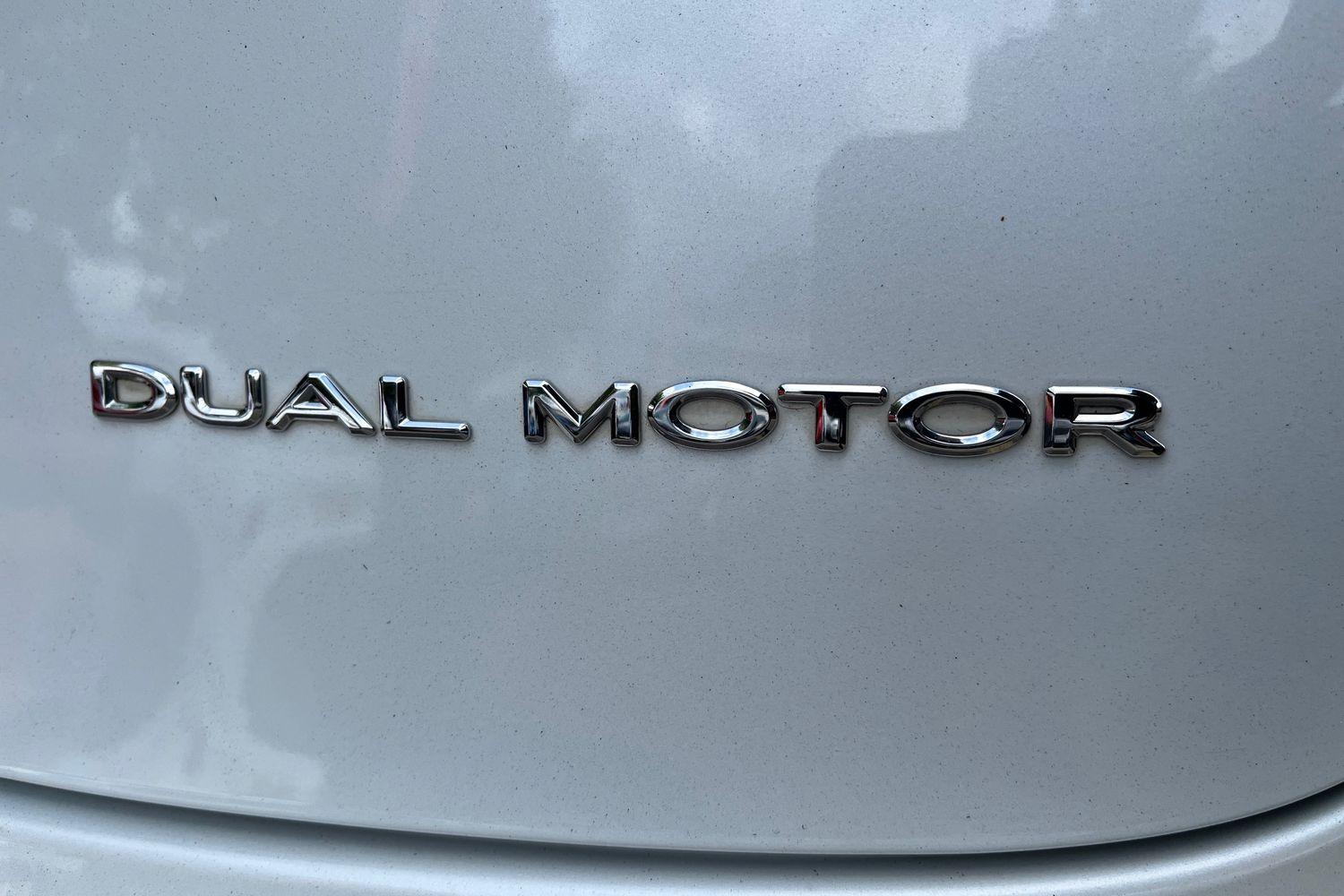 TESLA MODEL 3 Photo 38