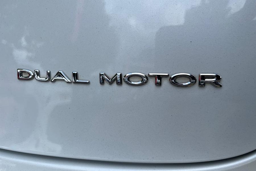 TESLA MODEL 3 Photo autoimg-dbab08dd2782797f58d80b7d6afaab030b585823.jpg