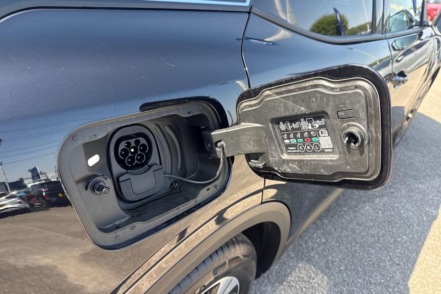 Ford EXPLORER Photo autoimg-dbab84fcb37a0ef6d79b8221694669eaeccb0476.jpg