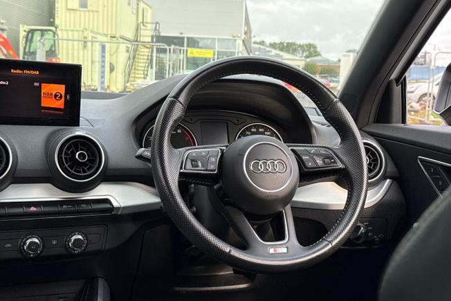 AUDI Q2 Photo 38