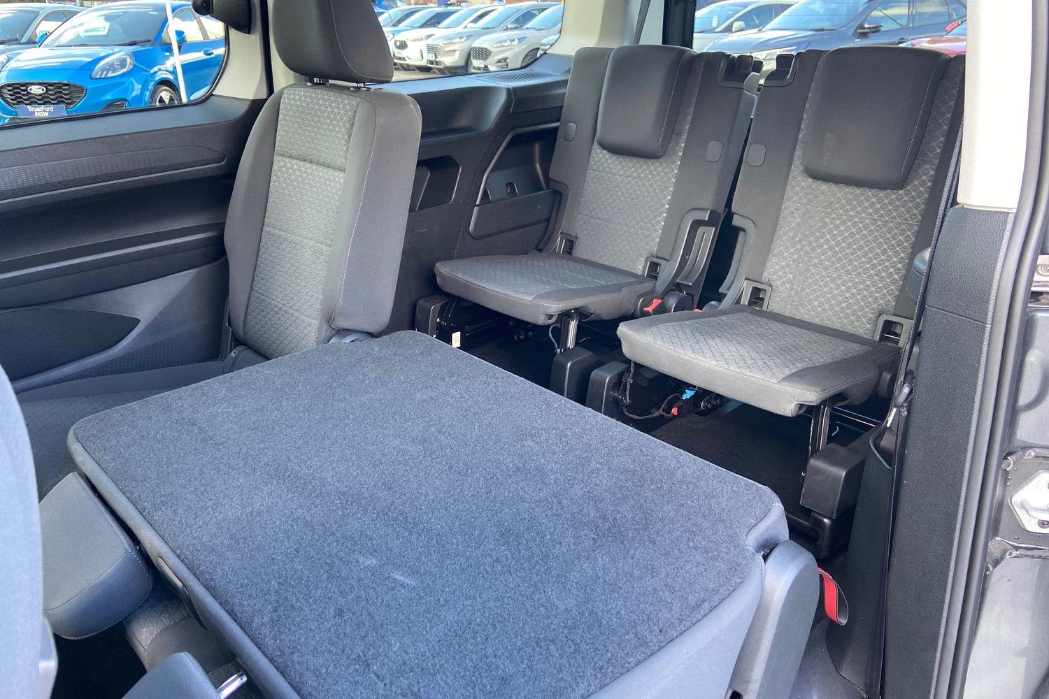 Ford GRAND TOURNEO CONNECT Photo 32