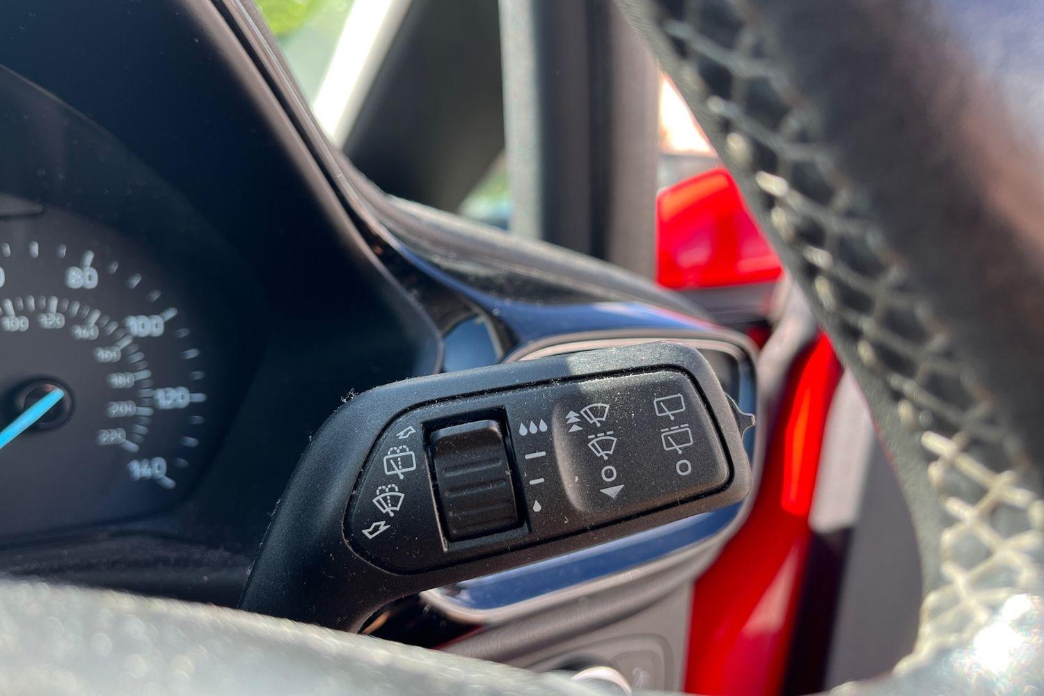Ford FIESTA Photo 14
