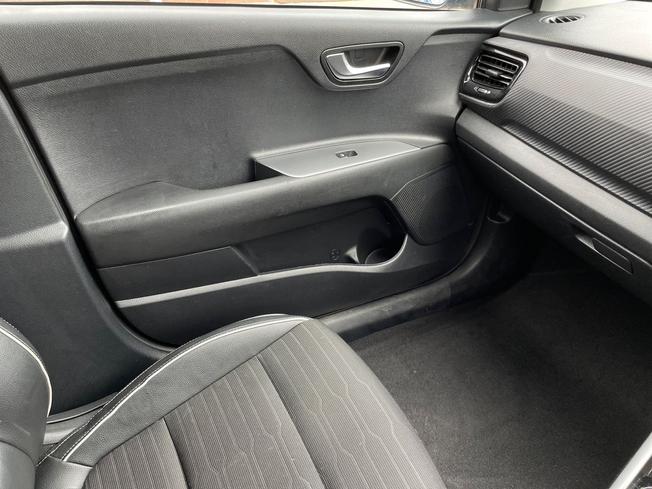 KIA Stonic Photo 51