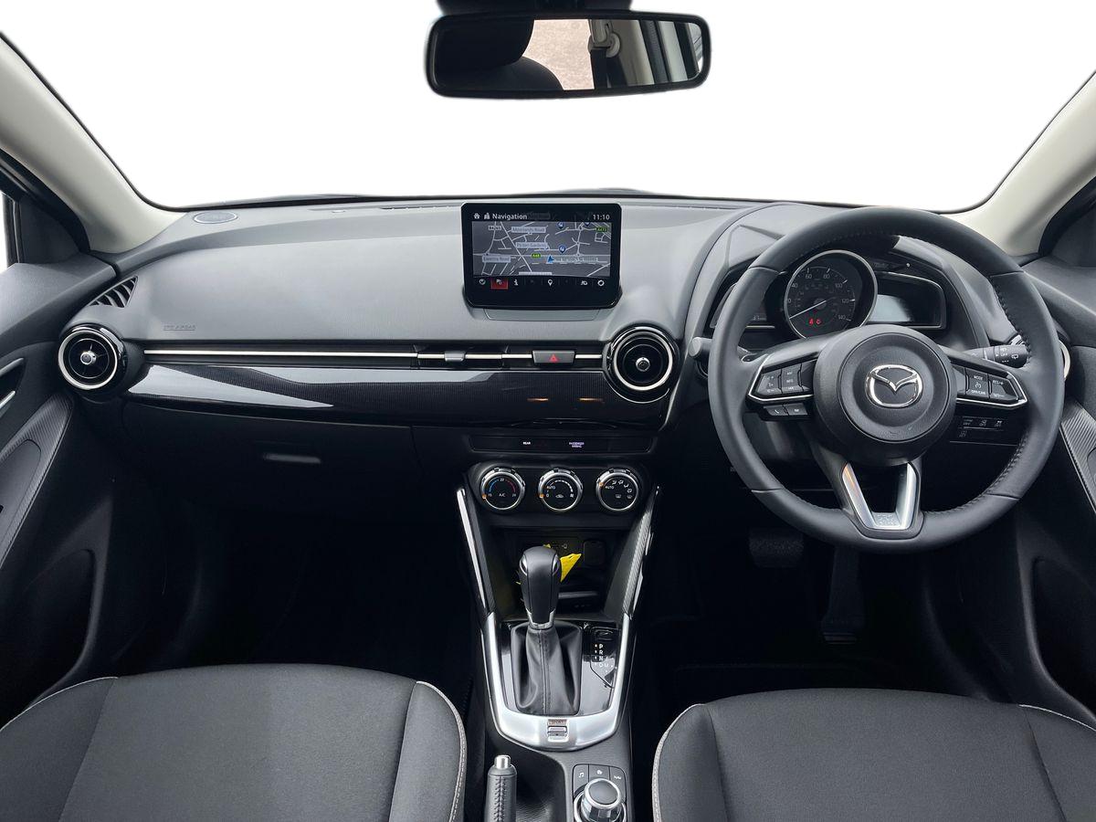 Mazda Mazda2 Photo 9