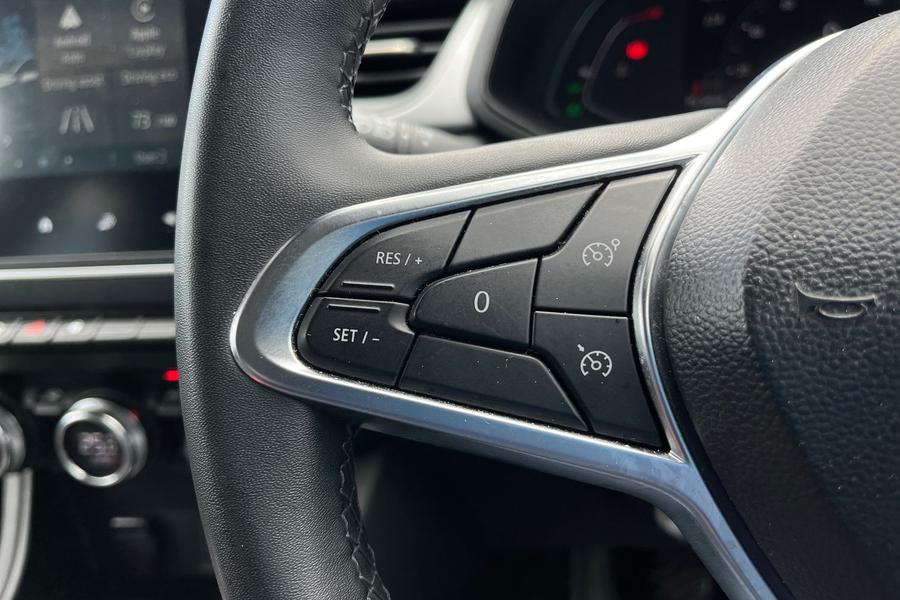 Renault Captur Photo autoimg-dbb70ee93eefe73aa96448efef8d651eb42de286.jpg