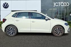 VOLKSWAGEN Polo Photo 4