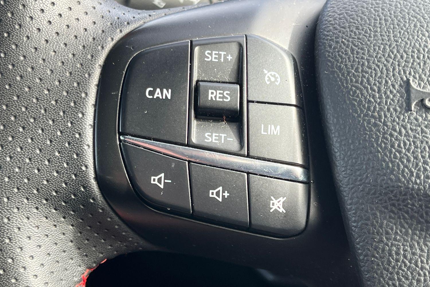 Ford FOCUS Photo 41