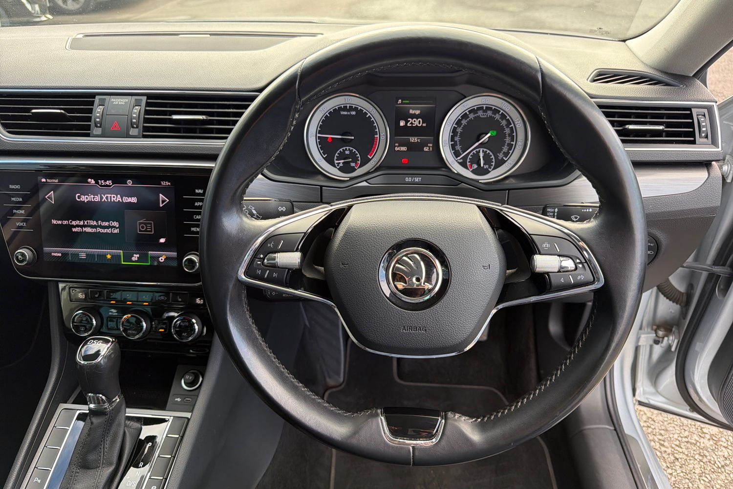 Skoda Superb Photo 11