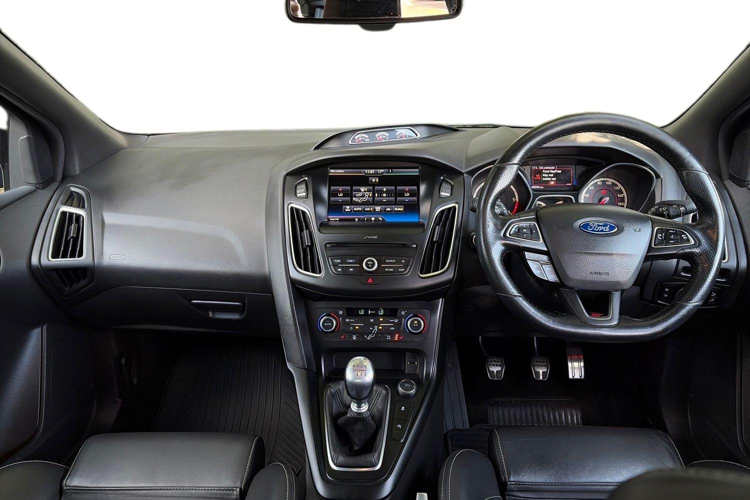 Ford Focus Photo 9