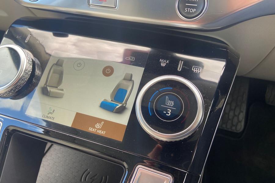 Jaguar I-PACE Photo autoimg-dbbb92d4d1bcb78c705c0cab0baf3f2d1565acef.jpg