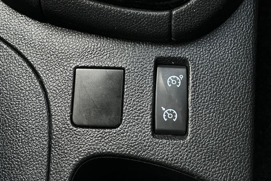 Renault CLIO Photo autoimg-dbbc0b0863db2eff0234ddf6d0f7229b75f5859d.jpg