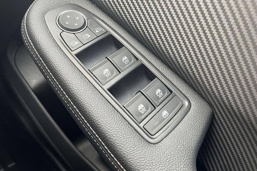 Renault CLIO Photo autoimg-dbc36075175fe5df566a941e135e39e3a136566e.jpg