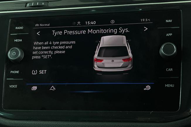 VOLKSWAGEN Tiguan Photo 25
