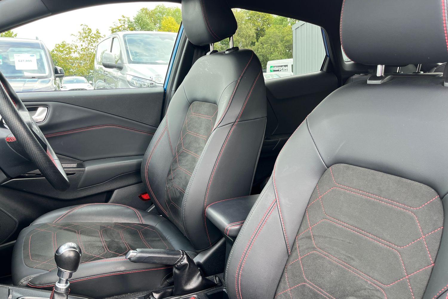 Ford PUMA Photo 18