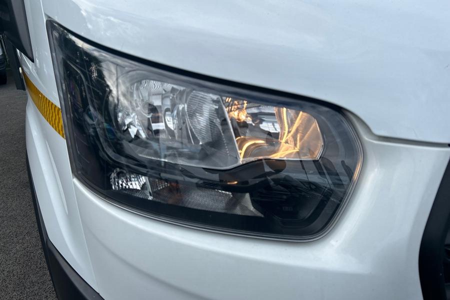 Ford TRANSIT Photo autoimg-dbd31b4ebf7330b923c4f19bc3ac6d8f262607cd.jpg