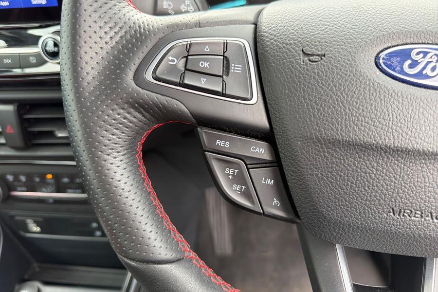 Ford ECOSPORT Photo autoimg-dbe3614c3170c8b2945c5ff1fc21a30d4b32f212.jpg