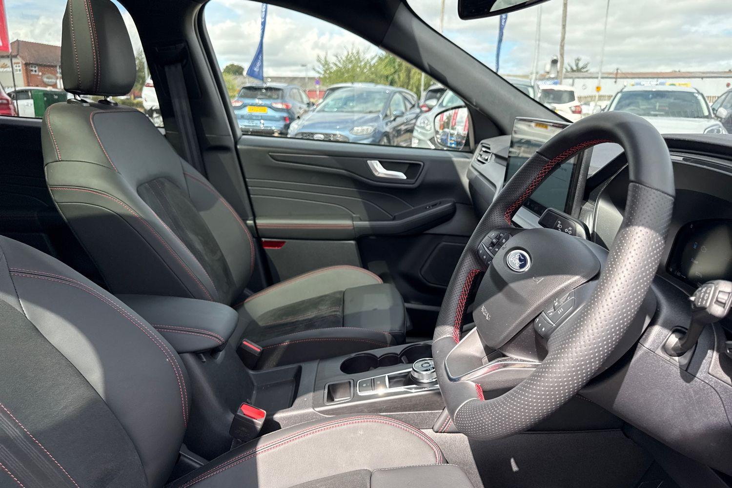 Ford KUGA Photo 16