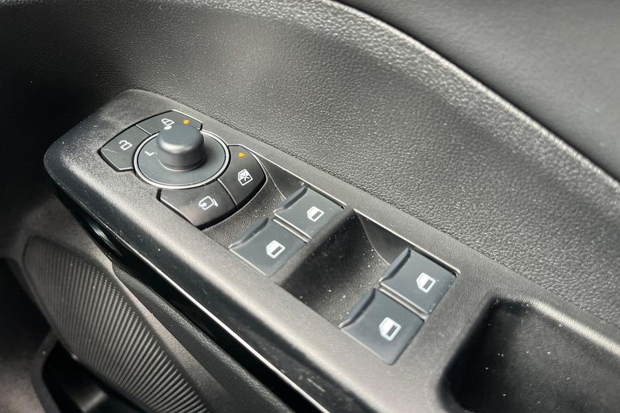 Ford Puma Photo autoimg-dbeb90c6a6cd018cf8b61f73e32a3365e6974d3c.jpg